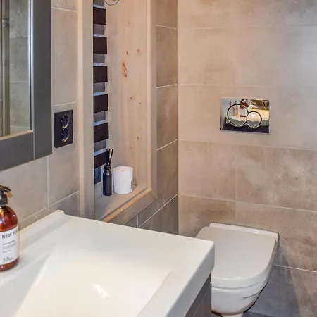 別荘 3 Bedroom Stunning In *
